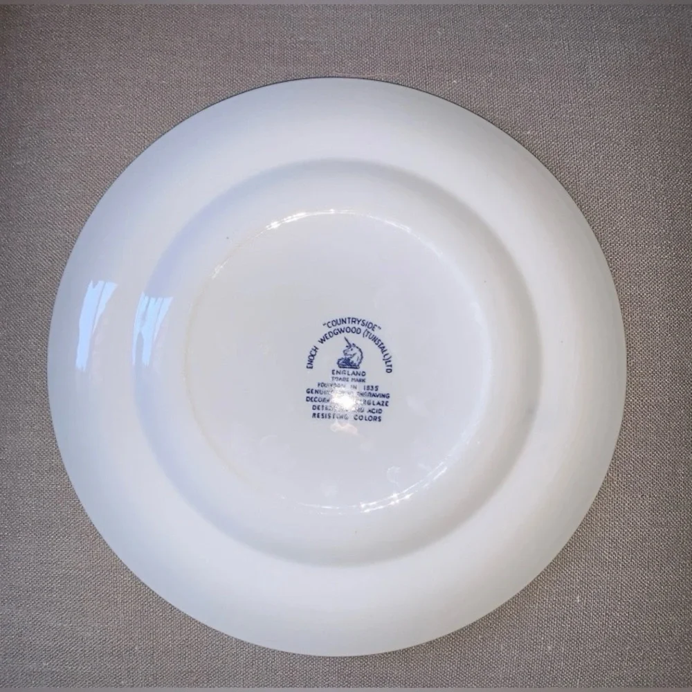 Wedgwood Countryside Blue White Porcelain Dinner Plate 9 7/8” Vintage England